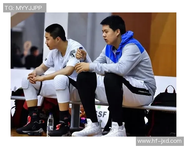 扎克拉文的篮球之路：从天赋少年到NBA明星的辉煌历程