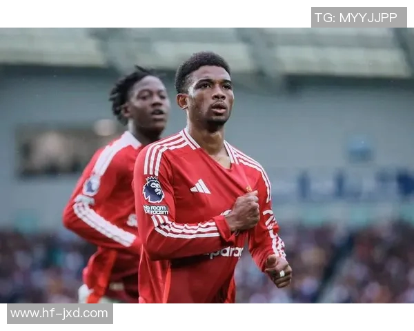 曼联与布莱顿激战正酣精彩瞬间图片回顾与分析