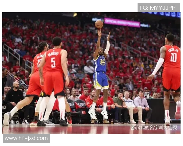 活塞与勇士激战三月二十五日NBA赛场精彩对决引发球迷热议