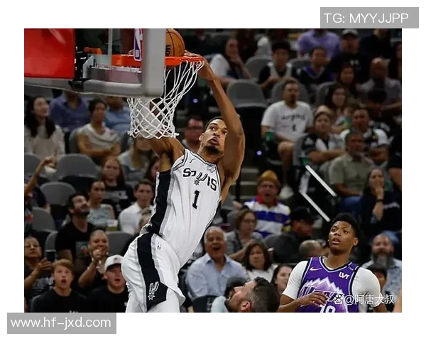爵士与马刺历史交锋比分回顾及精彩瞬间分析