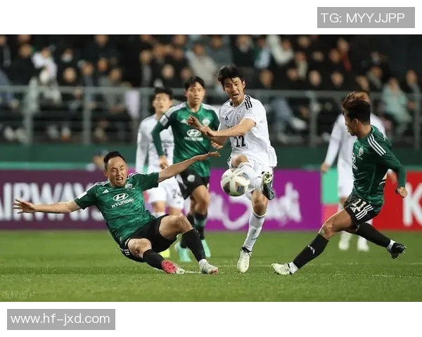 浦项制铁迎战江原FC争夺联赛积分巅峰对决即将上演 浦项制铁迎战江原FC争夺联赛积分巅峰对决即将上演