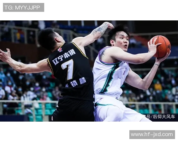 武汉篮球队在选拔赛中以98分领跑积分榜展现强劲实力